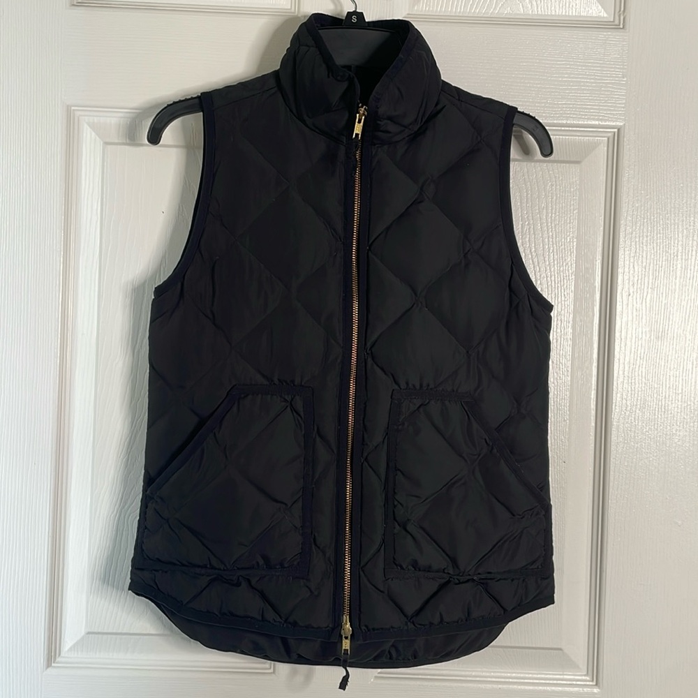 J crew zip up quilted puffer vest